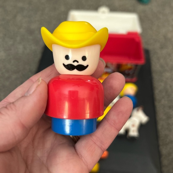 2008 FISHER PRICE Play Family Farm Barn Carrying Case Tractor Fence Animals, GUC - Picture 9 of 15